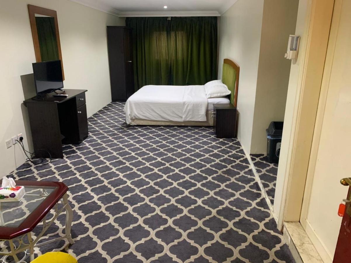 Al Aziziyah Hotel And Suites 海米斯穆谢特 外观 照片