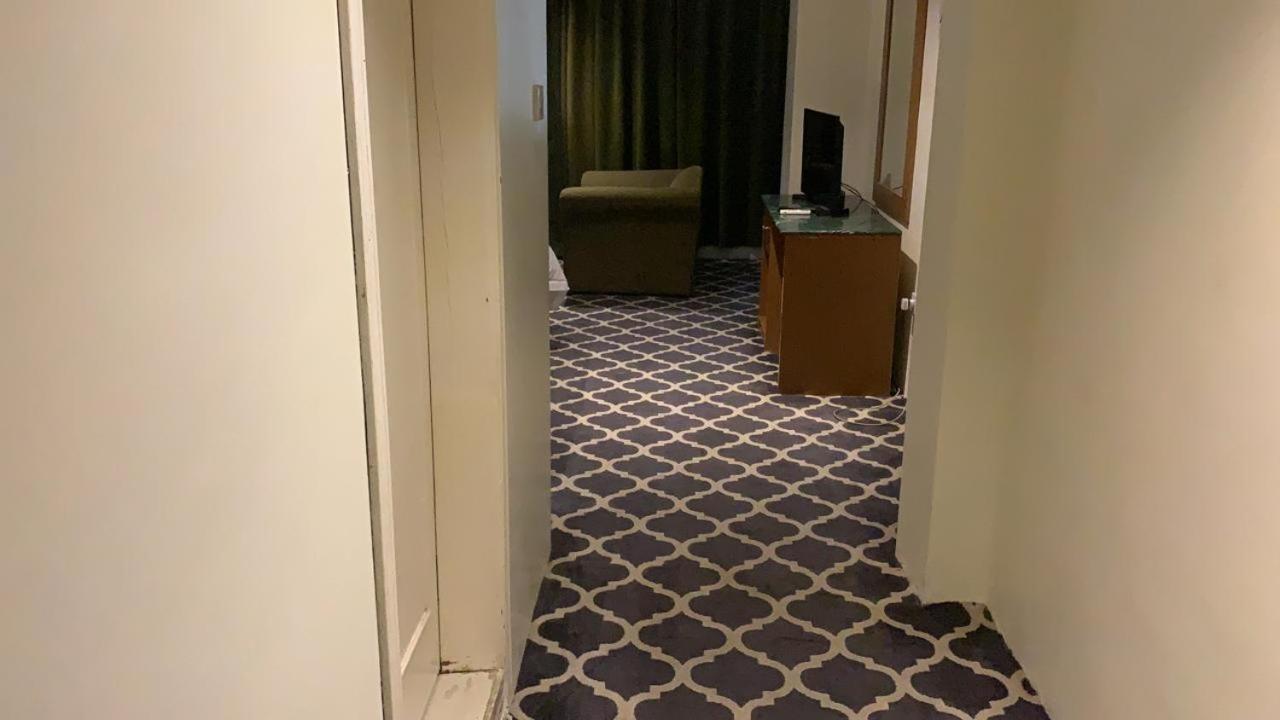 Al Aziziyah Hotel And Suites 海米斯穆谢特 外观 照片