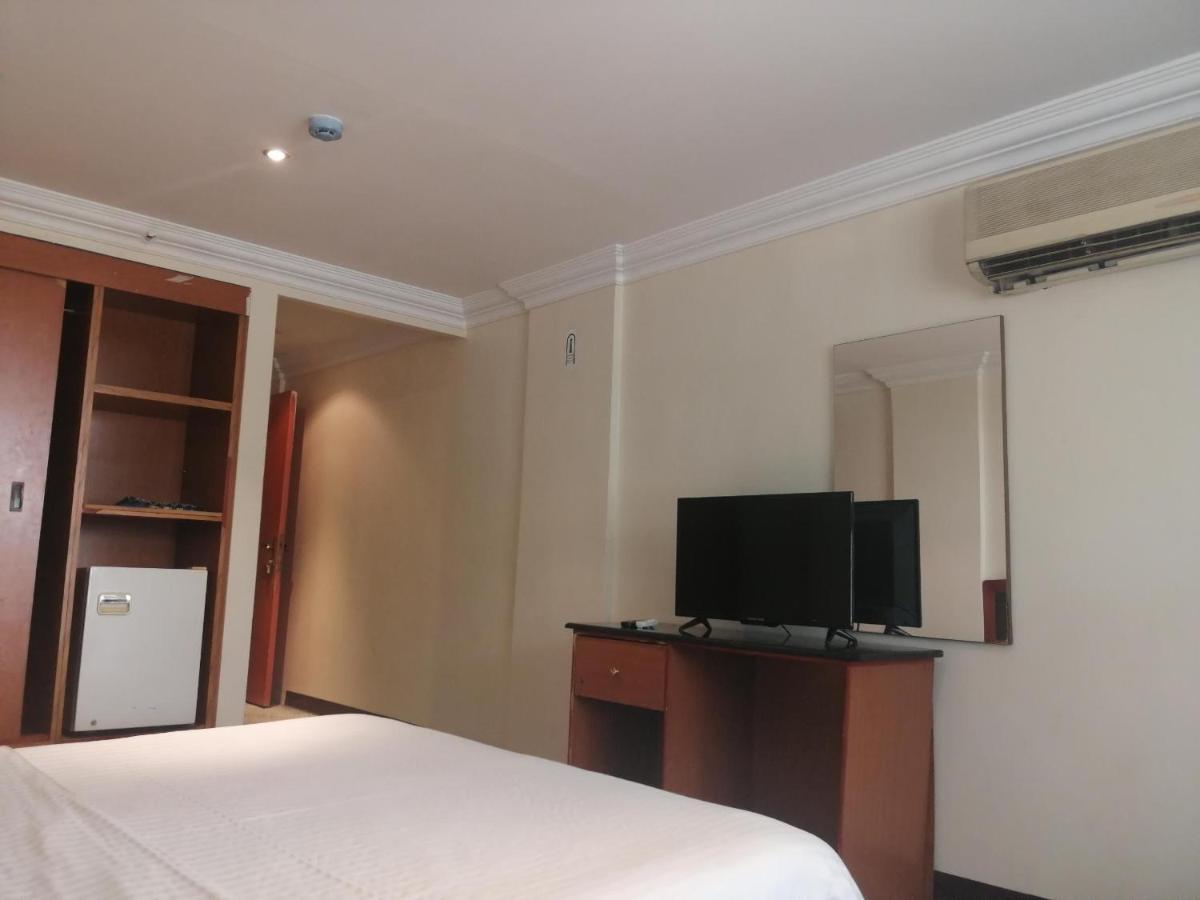 Al Aziziyah Hotel And Suites 海米斯穆谢特 外观 照片