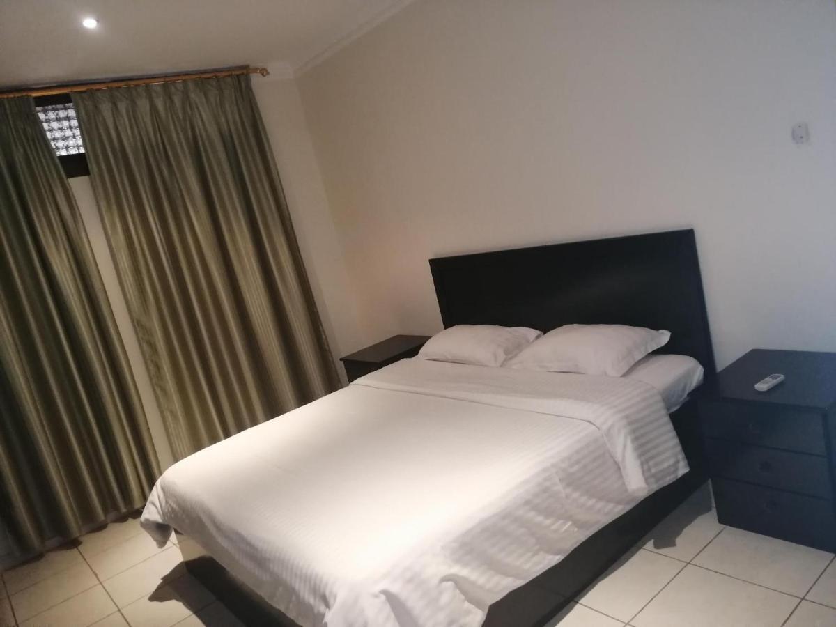 Al Aziziyah Hotel And Suites 海米斯穆谢特 外观 照片